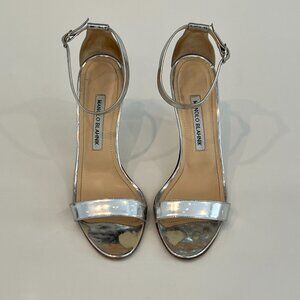 MANOLO BLAHNIK SPECKLED SILVER PATENT LEATHER SANDALS SIZE IT 37.5 / US 7.5